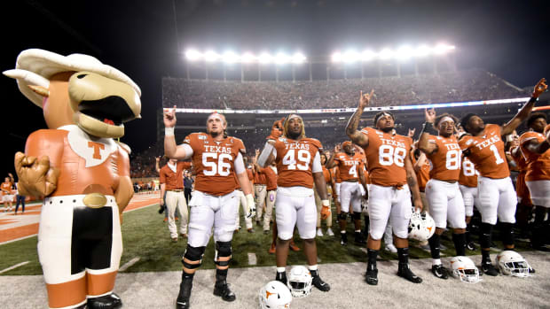 Texas Fan Broll 71